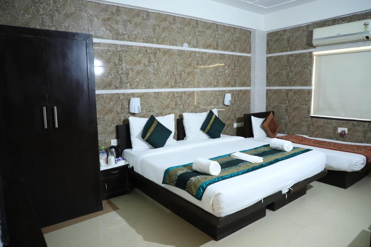 Hotel Tara Palace By Goyal Hoteliers Agra  Esterno foto