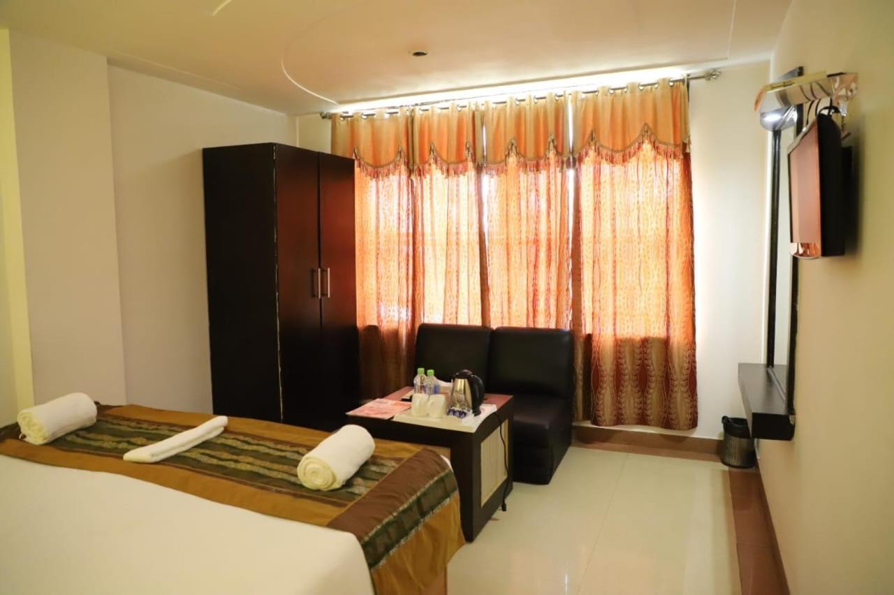 Hotel Tara Palace By Goyal Hoteliers Agra  Esterno foto