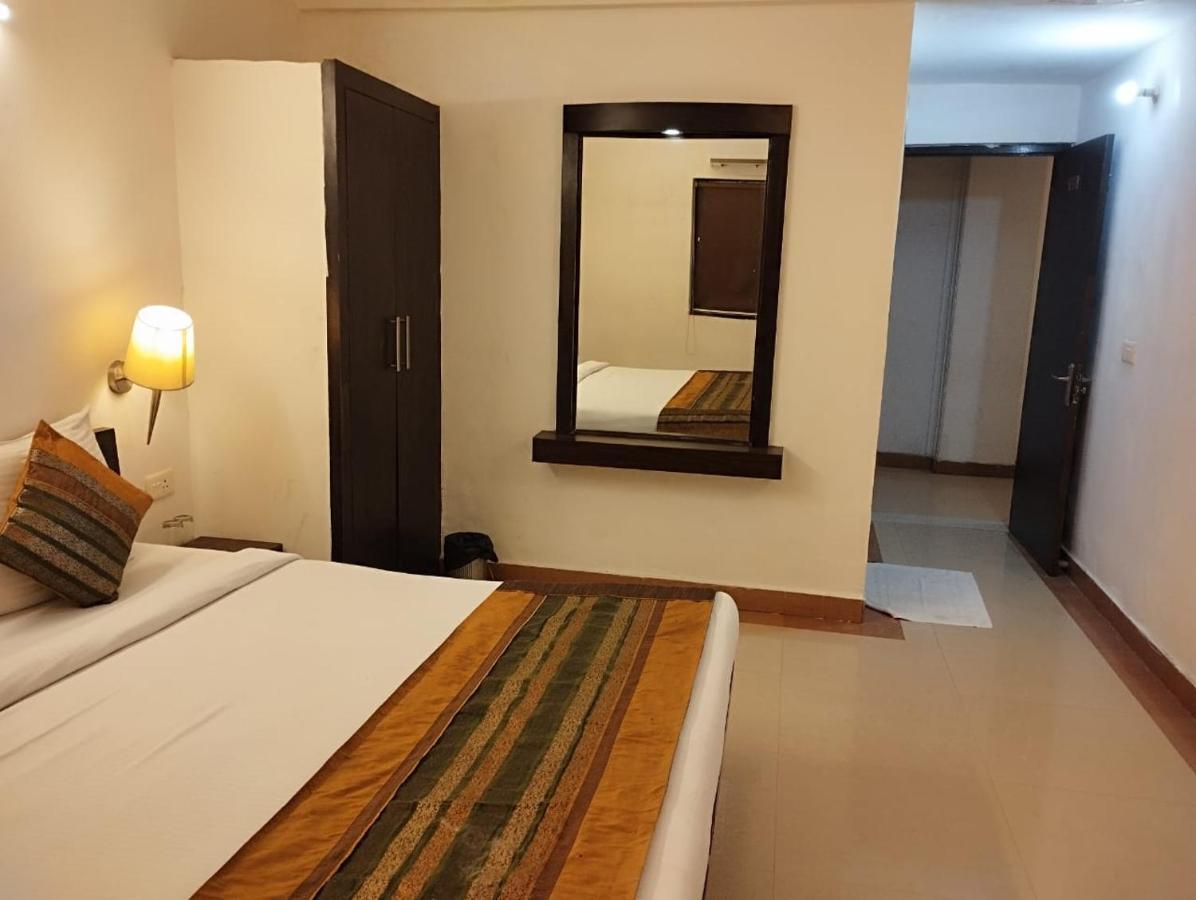 Hotel Tara Palace By Goyal Hoteliers Agra  Esterno foto