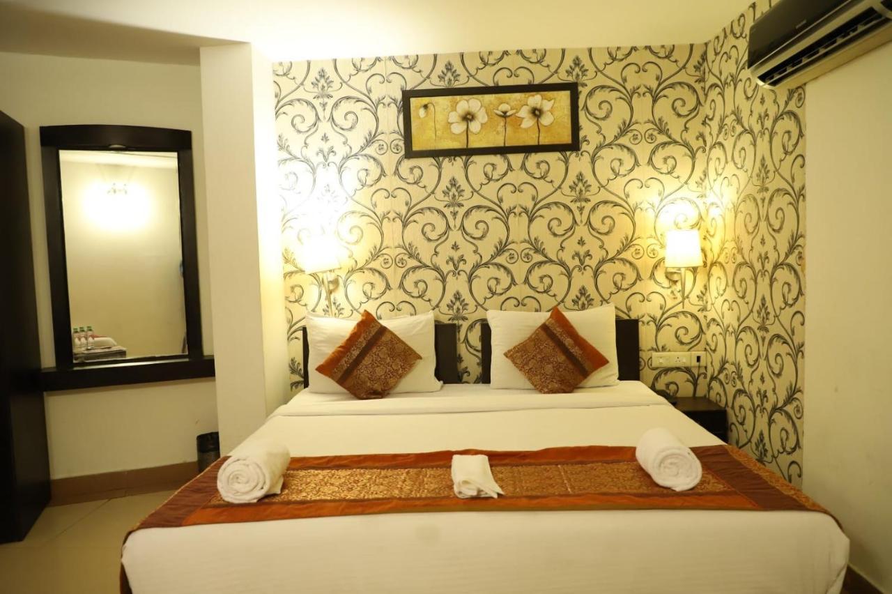 Hotel Tara Palace By Goyal Hoteliers Agra  Esterno foto