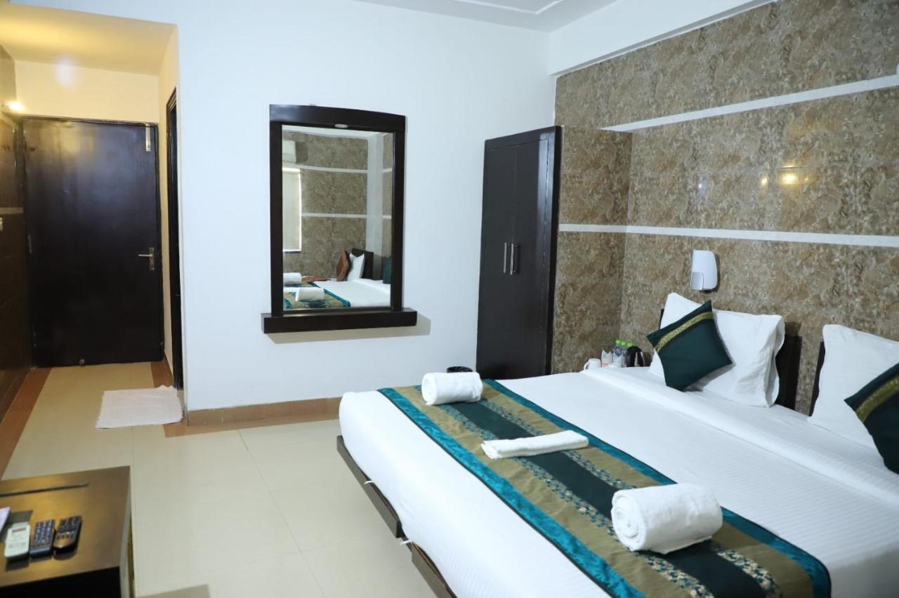 Hotel Tara Palace By Goyal Hoteliers Agra  Esterno foto