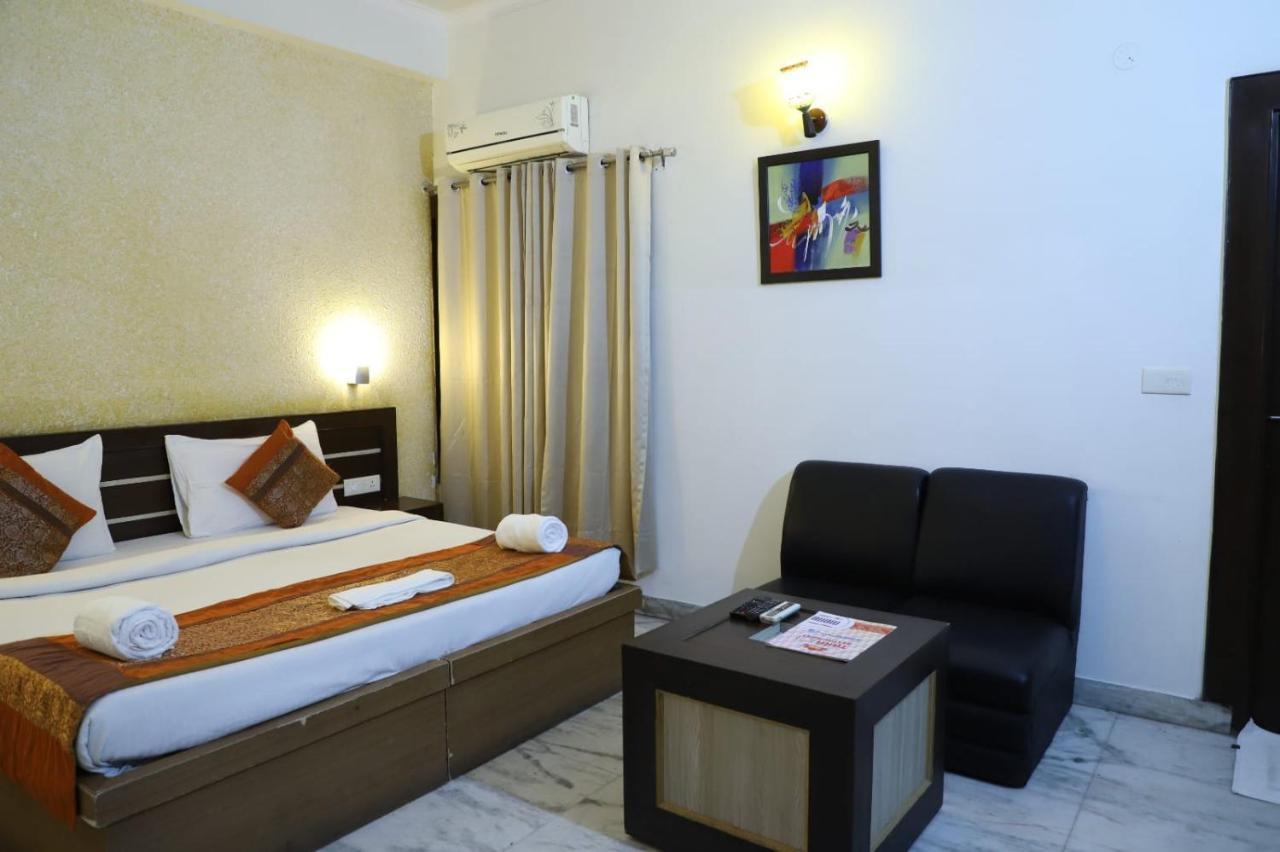 Hotel Tara Palace By Goyal Hoteliers Agra  Esterno foto